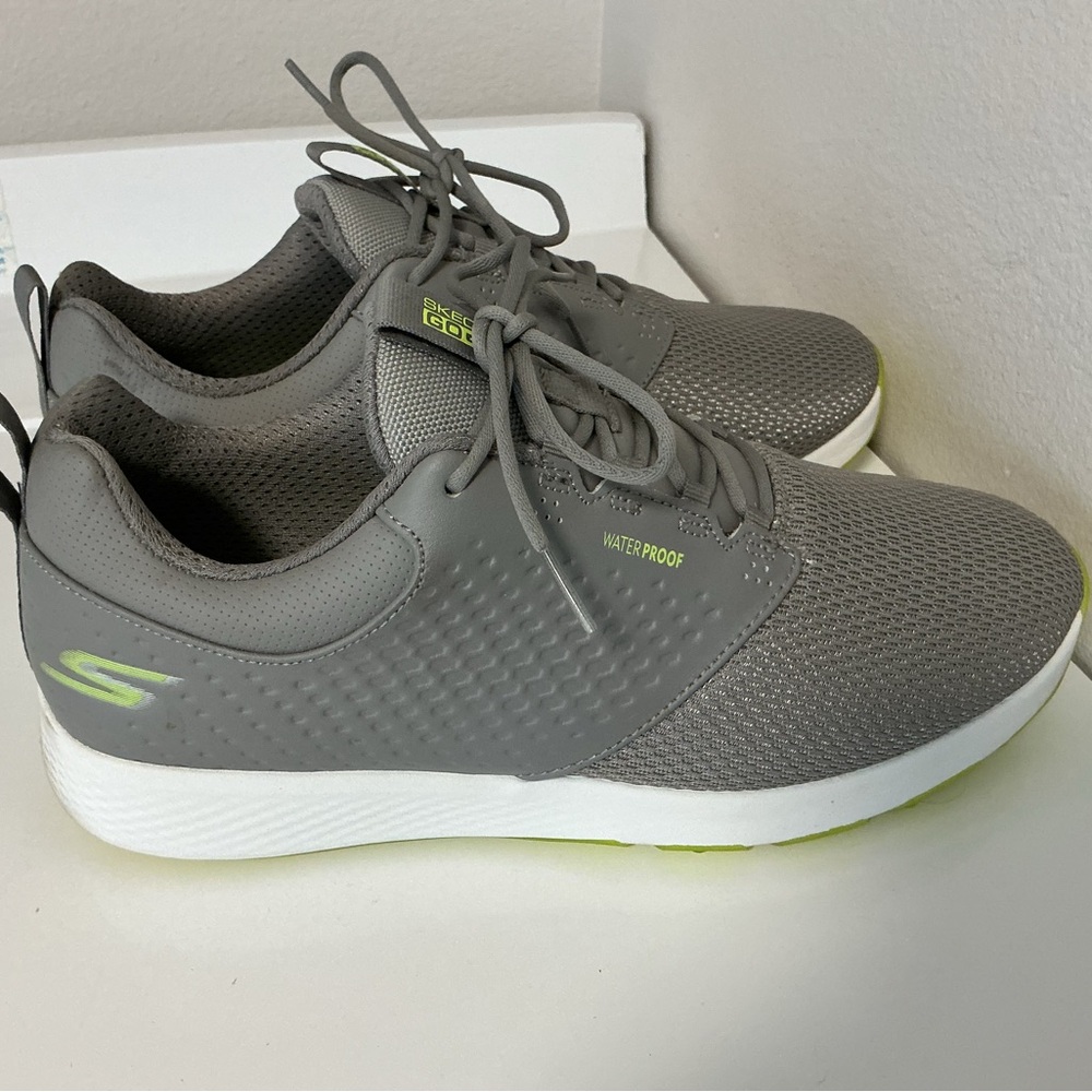 Skechers Men's Gray and White Waterproof Golf Shoes Sz 8.5
